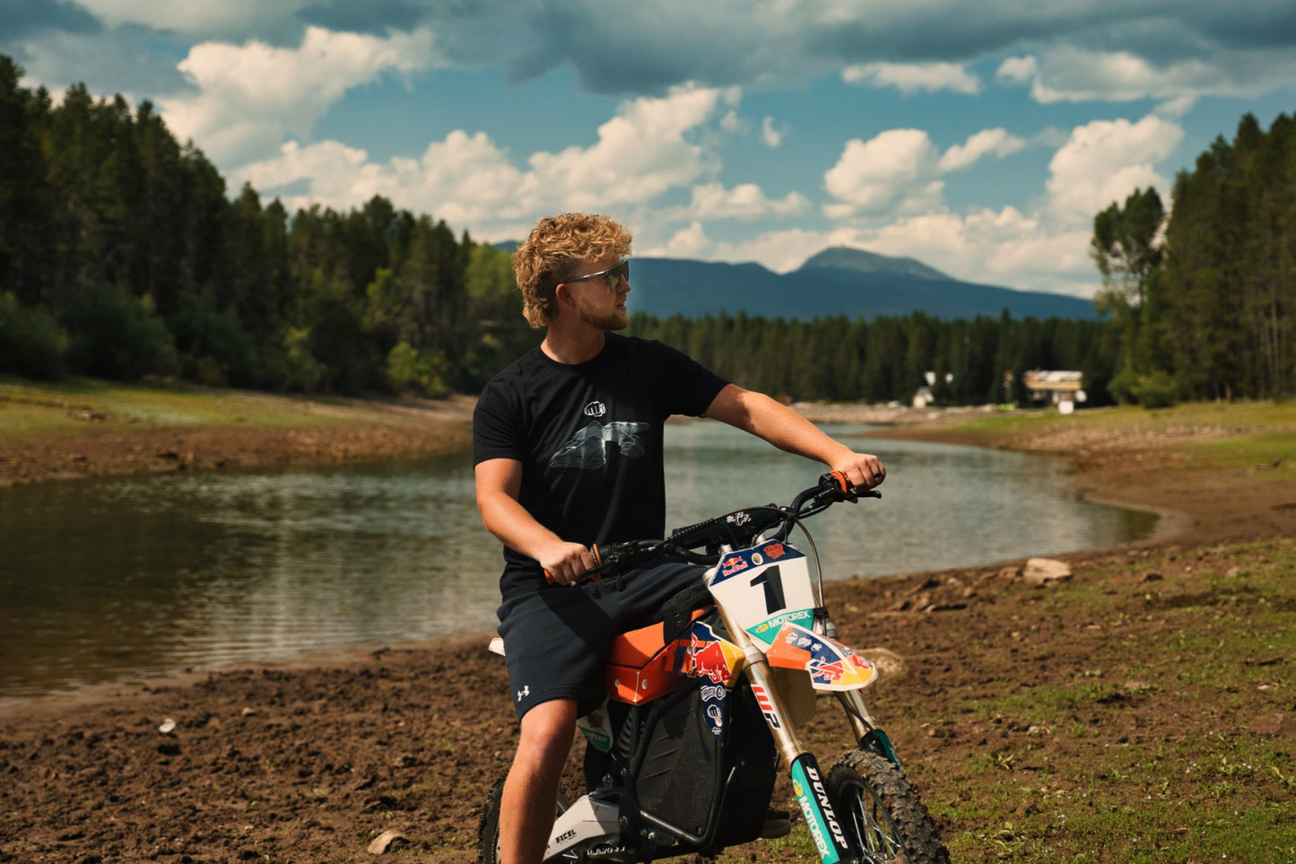 Topo Design Tee